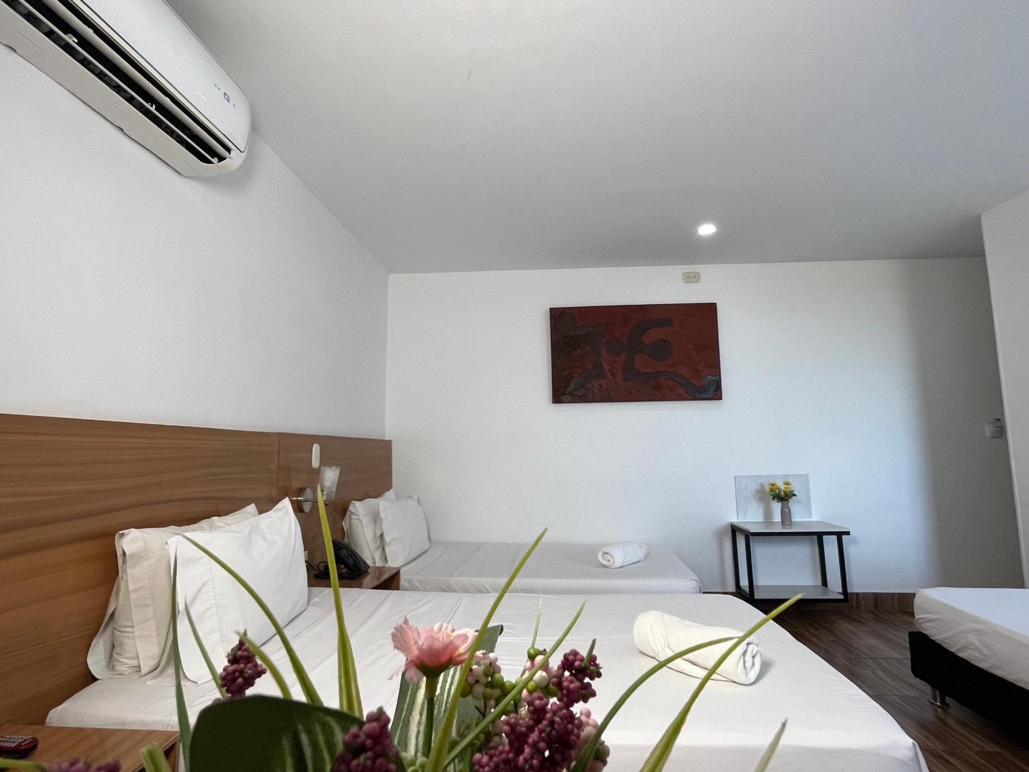 Hotel Berdez 네이바 외부 사진