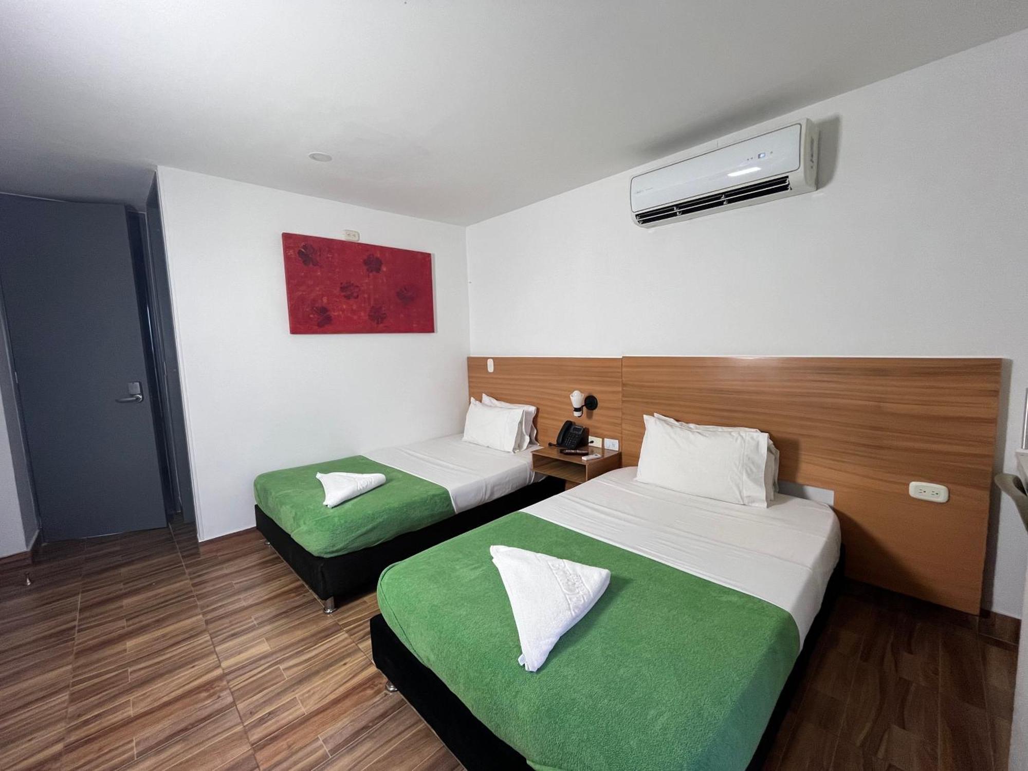 Hotel Berdez 네이바 외부 사진